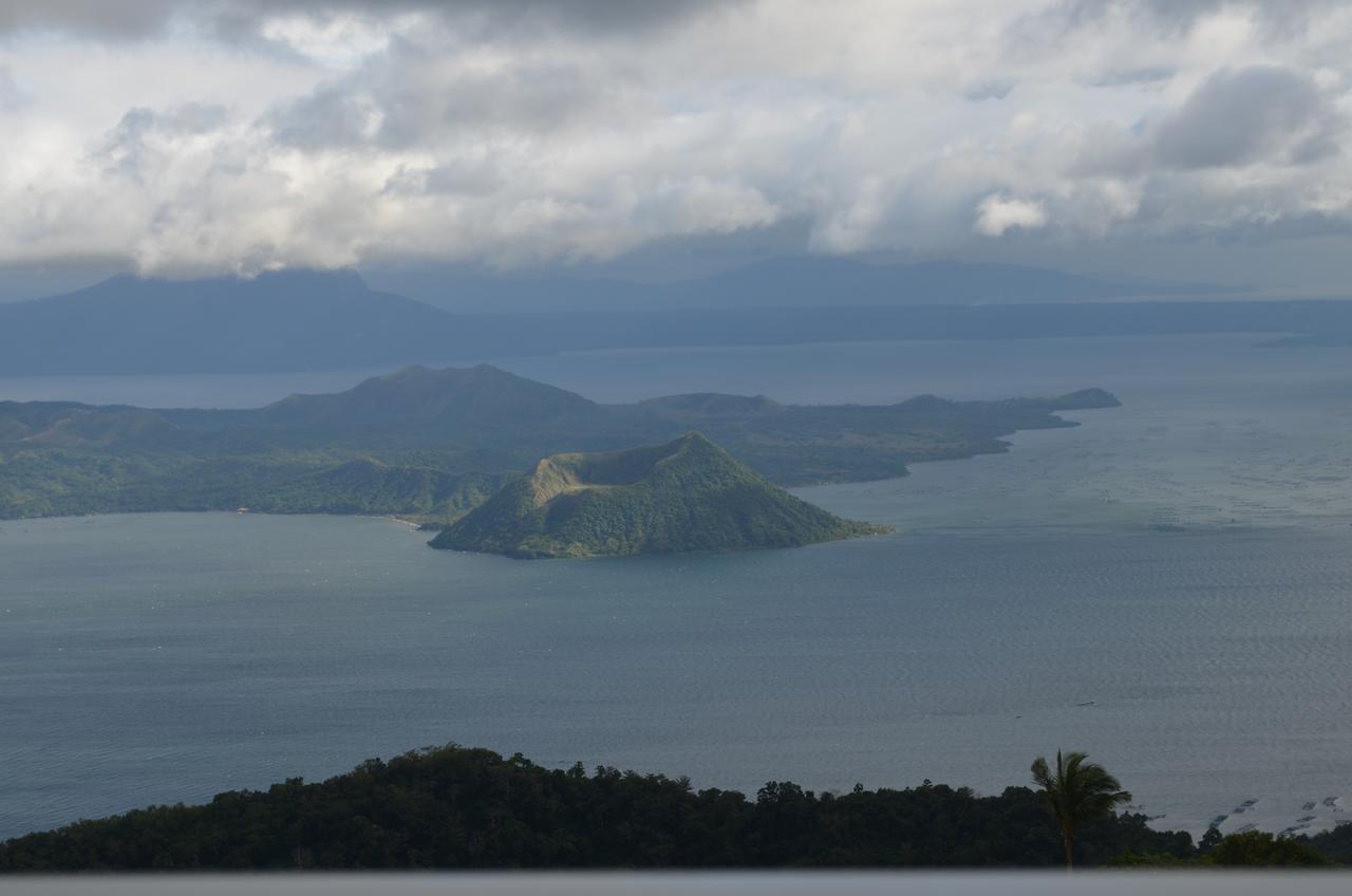 Holy Family Condo At Wind Residences,Tagaytay Tagaytay City Exterior foto